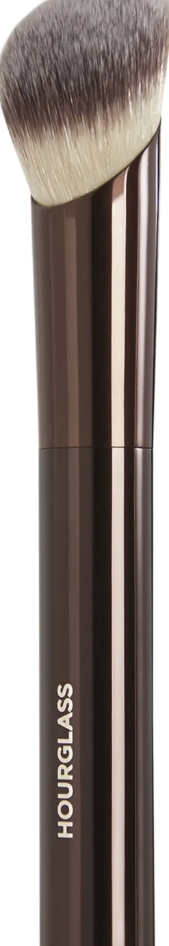 Ambient Soft Glow - Foundation Brush