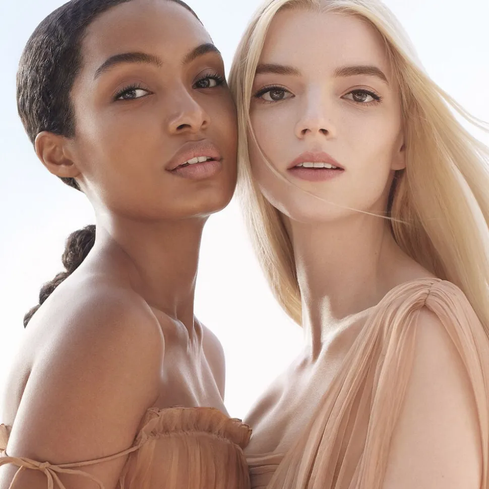 Dior Forever Skin Glow 24h Hydrating Radiant Foundation