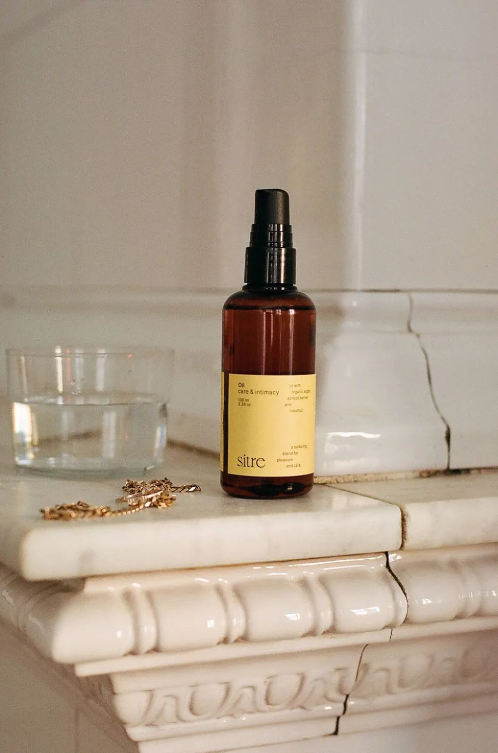 Oil - care & intimacy
