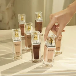 Re-Nutriv Ultra Radiance Liquid Makeup SPF20