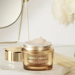 Revitalizing Supreme+ Youth Power Creme