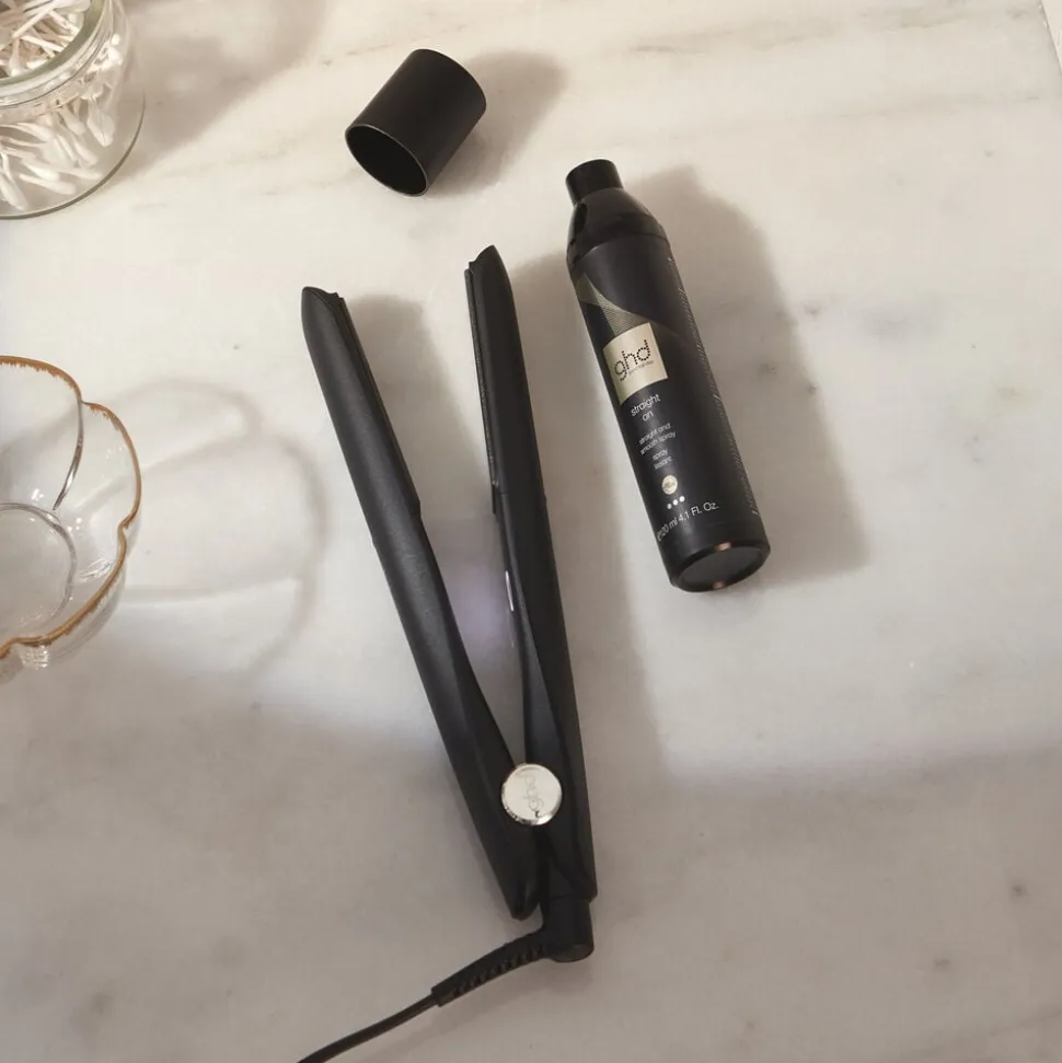 Straight and Smooth Spray