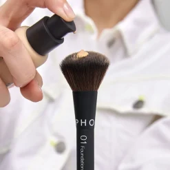 VEGAN BRUSH-24 - 01 FOUNDATION